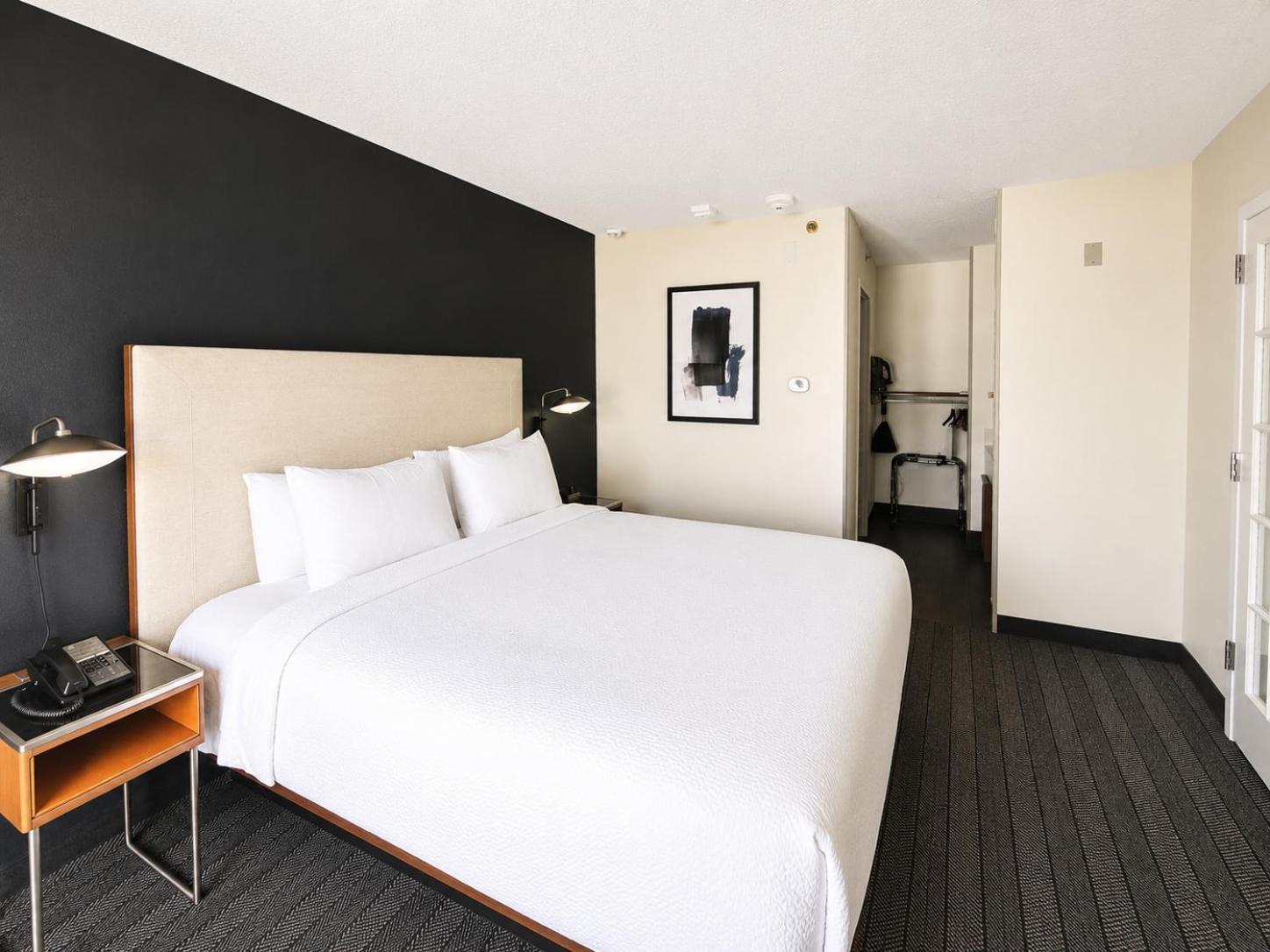 King Room with Sofa Bed